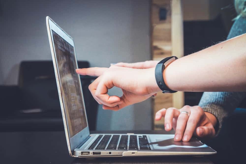 AI Agents and Tool Use Explained - Verlin Labs article cover image